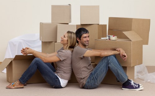 Organized moving service preparing for a relocation in Bow